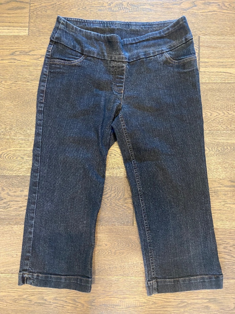EUC: Carroll Reed Dark Wash Pull-On Stretchy Denim Capri Pants - Size 6